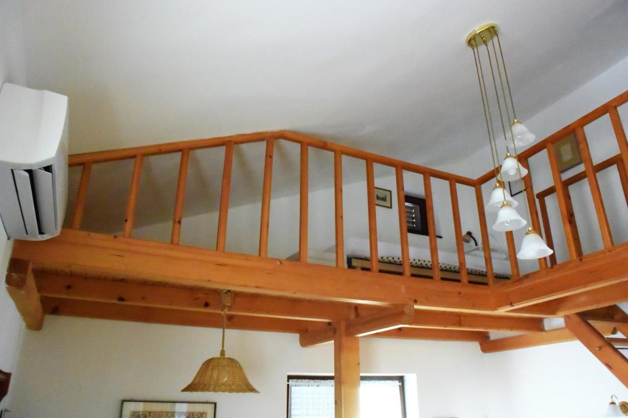 70 Sq M Apartment At Saint Martin'S Harbour Mali Lošinj Oda fotoğraf